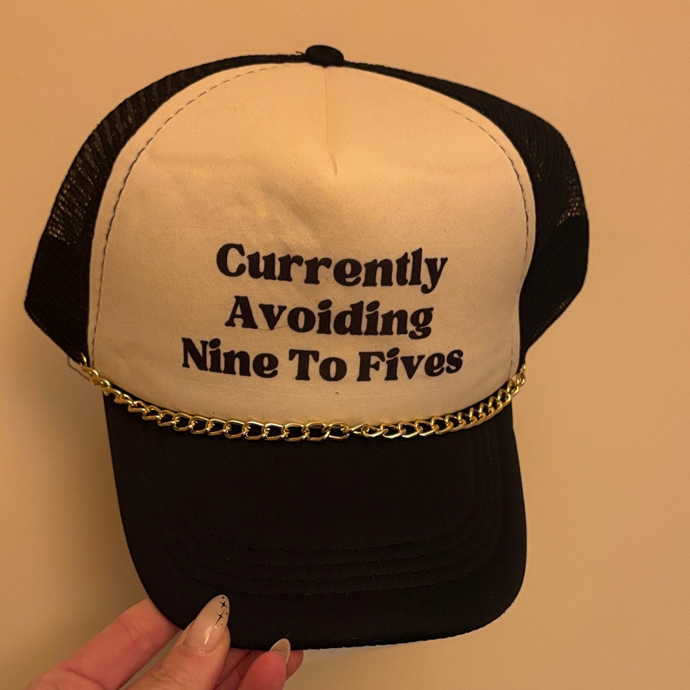 Black and Cream Cap with Gold Chain